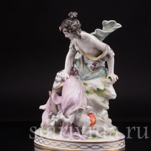 Фарфоровая статуэтка Венера и Купидон, Volkstedt, Германия, кон. 19 - нач. 20 вв.