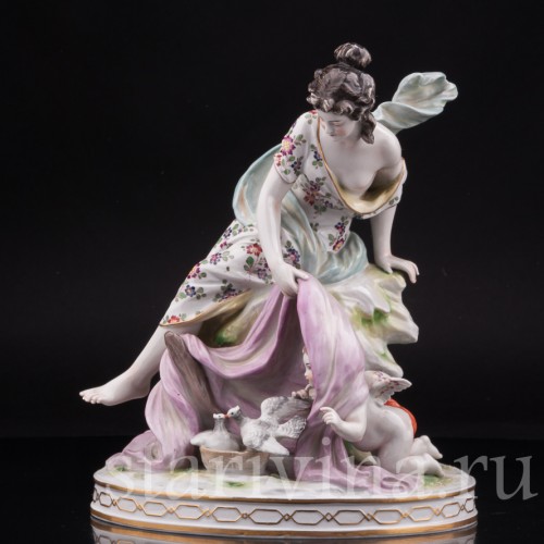 Фарфоровая статуэтка Венера и Купидон, Volkstedt, Германия, кон. 19 - нач. 20 вв.