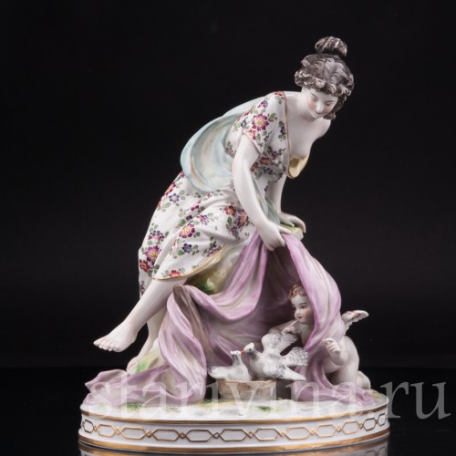 Фарфоровая статуэтка Венера и Купидон, Volkstedt, Германия, кон. 19 - нач. 20 вв.