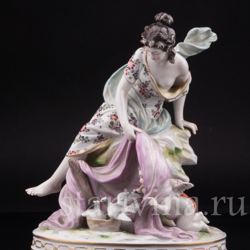 Фарфоровая статуэтка Венера и Купидон, Volkstedt, Германия, кон. 19 - нач. 20 вв.