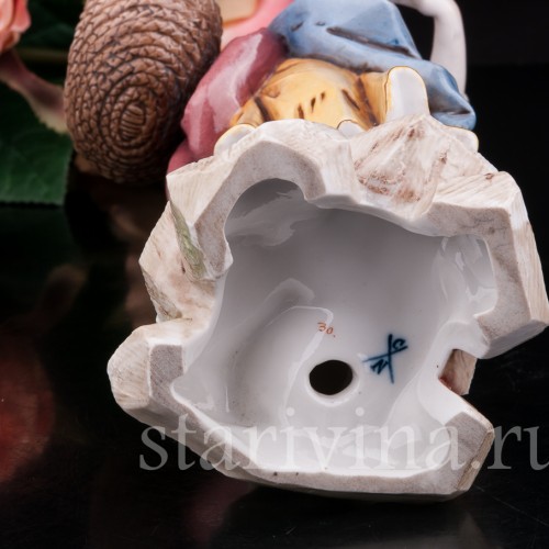 Фарфоровая статуэтка девушки Цветочница, Германия, кон. 19 - нач. 20 вв.