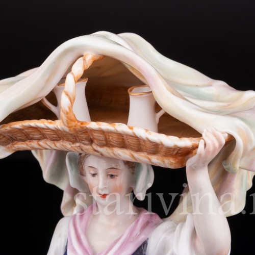 Фарфоровая статуэтка Торговка, Тюрингия Германия, Кон 19, нач. 20 вв.