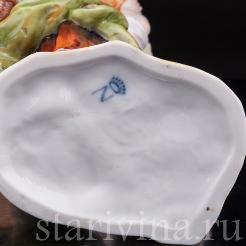 Фарфоровая статуэтка Торговка, Тюрингия Германия, Кон 19, нач. 20 вв.