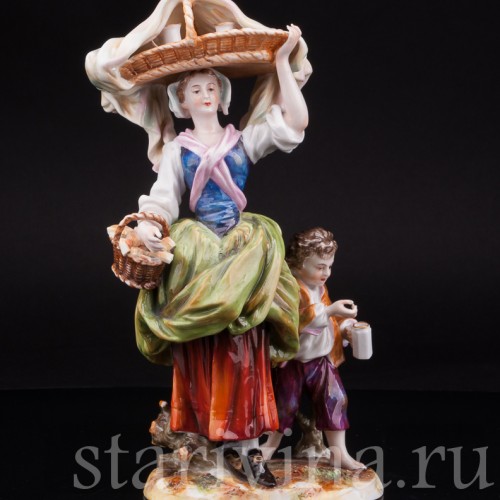 Фарфоровая статуэтка Торговка, Тюрингия Германия, Кон 19, нач. 20 вв.
