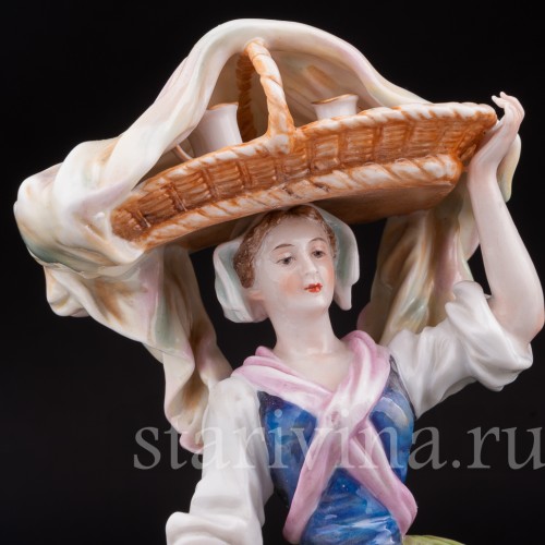 Фарфоровая статуэтка Торговка, Тюрингия Германия, Кон 19, нач. 20 вв.