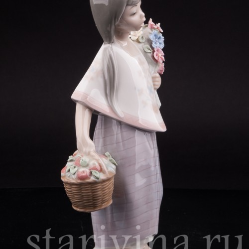 Девушка с цветами, Lladro, Испания, 1974-77 гг.