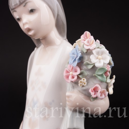 Девушка с цветами, Lladro, Испания, 1974-77 гг.