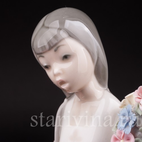Девушка с цветами, Lladro, Испания, 1974-77 гг.