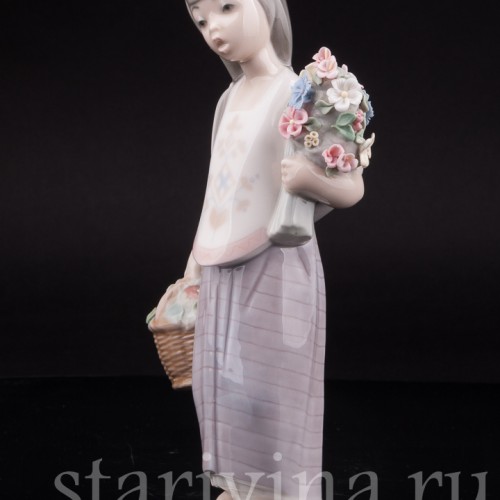 Девушка с цветами, Lladro, Испания, 1974-77 гг.