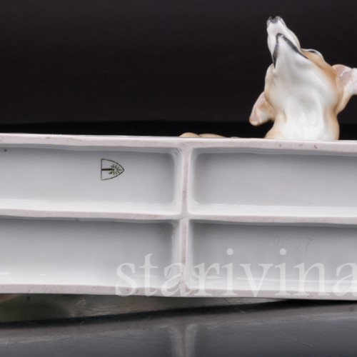 Статуэтка собаки из фарфора Левретка, Германия, нач. 20 в.