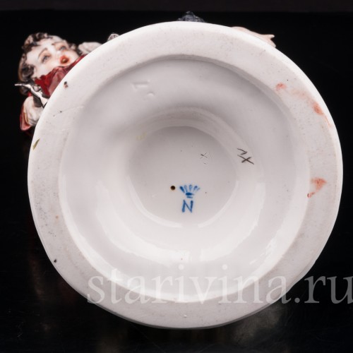 Фигурка из фарфора "Сломанная кукла" Capodimonte, Италия, вт. пол. 20 в.