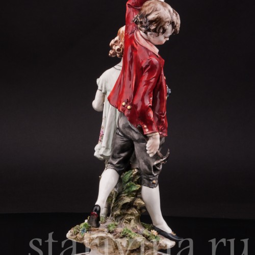 Фигурка из фарфора "Сломанная кукла" Capodimonte, Италия, вт. пол. 20 в.