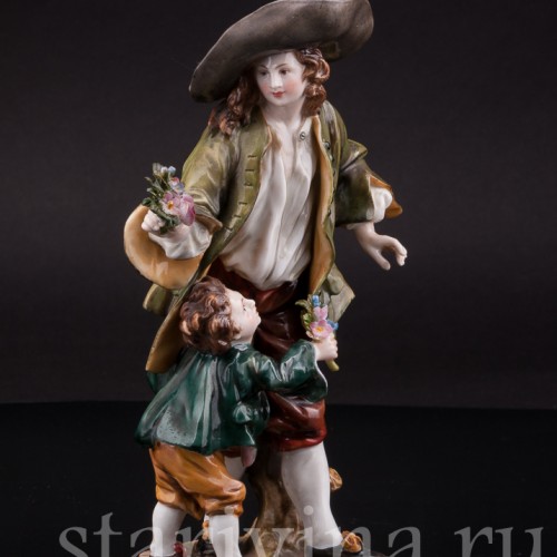 Фарфоровая статуэтка Мужчина с мальчиком, Тюрингия Германия, кон. 19 в., нач. 20 в.