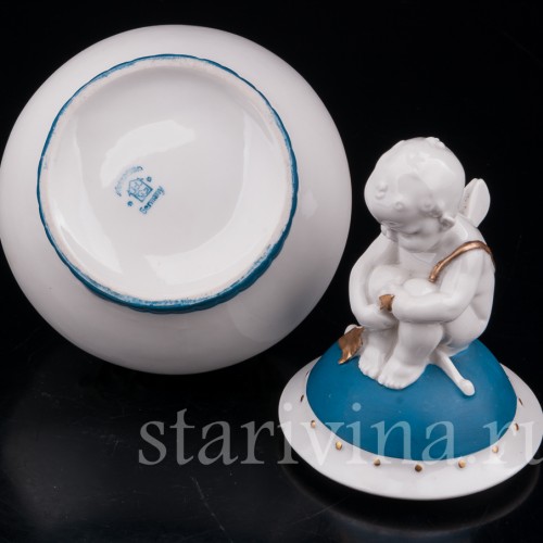 Фарфоровая Шкатулка Купидон, Hertwig & Co, Германия, 1920-30 гг.