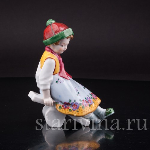 Фигурка из фарфора Девочка на качелях E. A. Muller, Германия, 1890-27 ГГ.