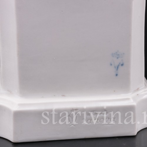 Фарфоровая фигурка "За чтением", Villenauxe, Франция, кон. 19, нач. 20  вв.