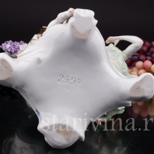 Фарфоровые часы Щедрая лоза, Sitzendorf, Германия, пер. пол. 20 в.