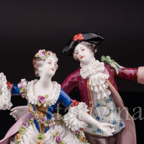 Фарфоровая статуэтка Балерина Камарго с кавалером, кружевная, Volkstedt, Германия, до 1935 года.
