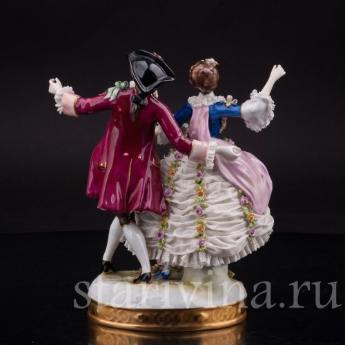 Фарфоровая статуэтка Балерина Камарго с кавалером, кружевная, Volkstedt, Германия, до 1935 года.