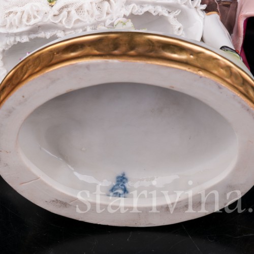 Фарфоровая статуэтка Балерина Камарго с кавалером, кружевная, Volkstedt, Германия, до 1935 года.