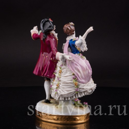 Фарфоровая статуэтка Балерина Камарго с кавалером, кружевная, Volkstedt, Германия, до 1935 года.