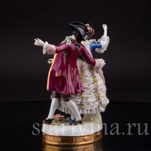 Фарфоровая статуэтка Балерина Камарго с кавалером, кружевная, Volkstedt, Германия, до 1935 года.