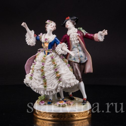 Фарфоровая статуэтка Балерина Камарго с кавалером, кружевная, Volkstedt, Германия, до 1935 года.