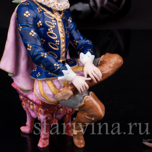 Антикварная фарфоровая композиция Кавалеры, играющие в бильбоке, Франция, кон. 19 - нач. 20 вв.