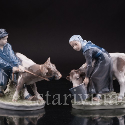 Статуэтка из фарфора Девушка поящая телёнка, Royal Copenhagen, Дания, 1969-74 гг.