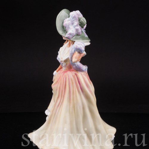 Статуэтка из фарфора Девушка в шляпке с перстнем, Royal Doulton, Великобритания, 1992 год.