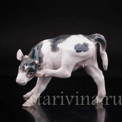 Фигурка из фарфора Телочка, Bing & Grondahl, Дания.