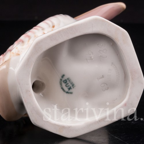 Фарфоровая статуэтка птицы Пеликан, Royal Dux, Чехия, 1960-78 гг.