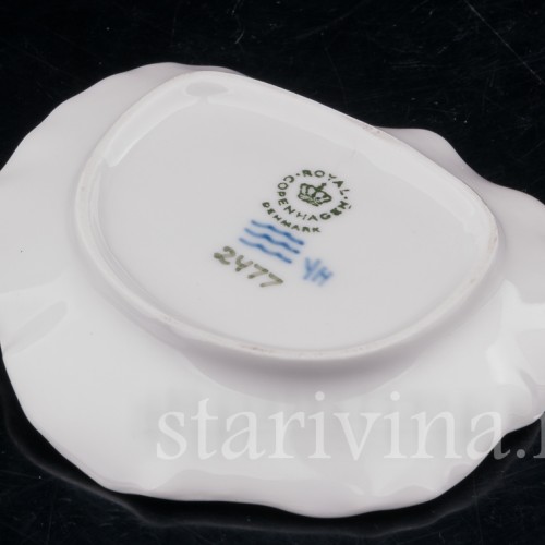 Фигурка из фарфора Лягушка на тарелке, миниатюра, Royal Copenhagen, Дания, 1980 гг.