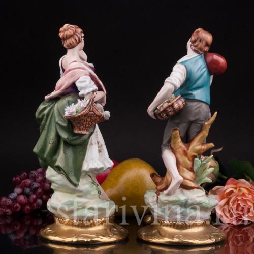 Фарфоровые статуэтки Цветочница и кавалер, Япония, вт. пол. 20 века.