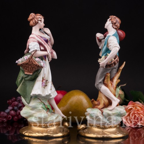 Фарфоровые статуэтки Цветочница и кавалер, Япония, вт. пол. 20 века.