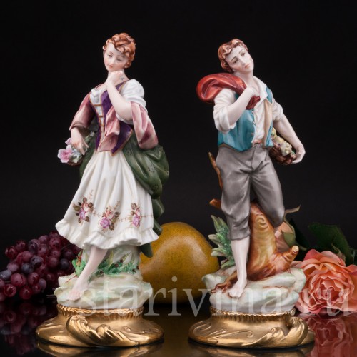 Фарфоровые статуэтки Цветочница и кавалер, Япония, вт. пол. 20 века.