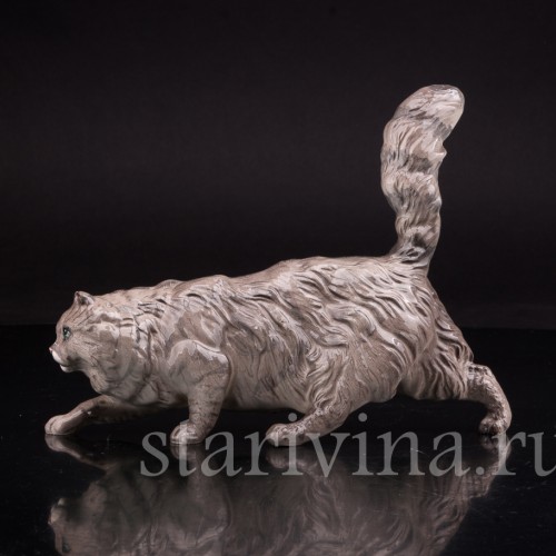 Фигурка из фарфора Крадущийся кот, Royal Doulton, Великобритания, вт. пол. 20 в.