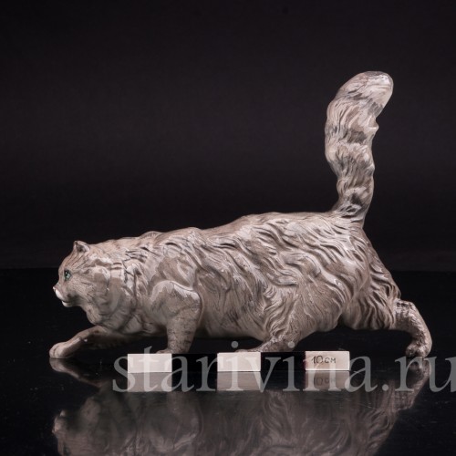 Фигурка из фарфора Крадущийся кот, Royal Doulton, Великобритания, вт. пол. 20 в.