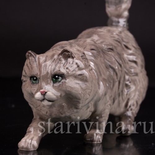 Фигурка из фарфора Крадущийся кот, Royal Doulton, Великобритания, вт. пол. 20 в.