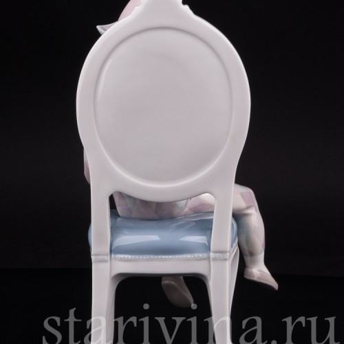 Фигурка мальчика из фарфора Арлекин с котенком Lladro, Испания, вт. пол. 20 в.