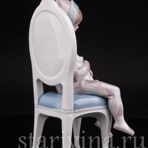 Фигурка мальчика из фарфора Арлекин с котенком Lladro, Испания, вт. пол. 20 в.