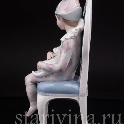 Фигурка мальчика из фарфора Арлекин с котенком Lladro, Испания, вт. пол. 20 в.