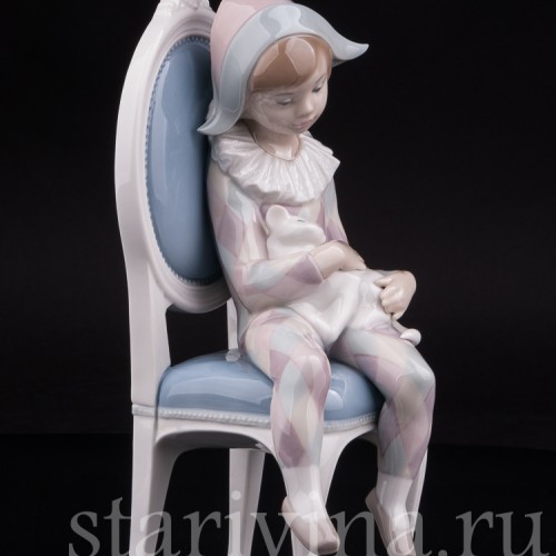 Фигурка мальчика из фарфора Арлекин с котенком Lladro, Испания, вт. пол. 20 в.