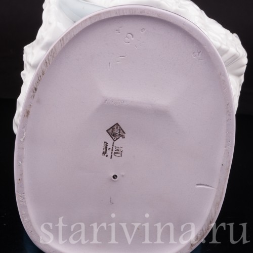 Фарфоровая фигурка Балерина на кресле, NAO, Испания, вт. пол. 20 века.