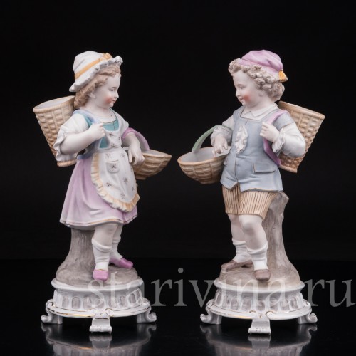 Фарфоровые статуэтки Пара с корзинами, Richard Eckert & Co, Германия, 1894-1908 гг.