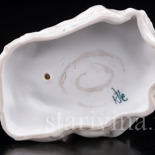 Антикварная фарфоровая статуэтка Малыш и лягушка, Karl Ens, Германия, 1900 гг.