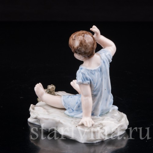 Антикварная фарфоровая статуэтка Малыш и лягушка, Karl Ens, Германия, 1900 гг.