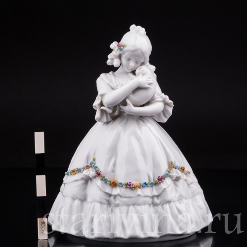 Фарфоровая статуэтка Девушка с кошкой, E. A. Muller, Германия, кон. 19, нач. 20 вв.