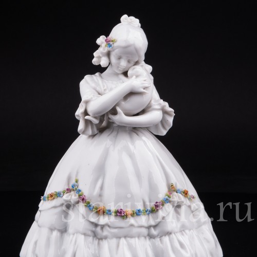 Фарфоровая статуэтка Девушка с кошкой, E. A. Muller, Германия, кон. 19, нач. 20 вв.