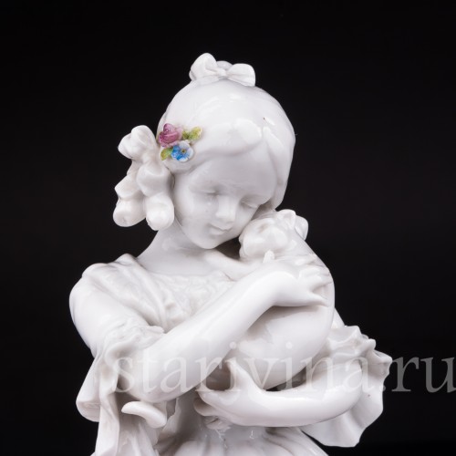 Фарфоровая статуэтка Девушка с кошкой, E. A. Muller, Германия, кон. 19, нач. 20 вв.